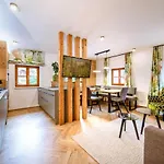 Thorbaeck Gut - Im Schlosserhaus Apartament *