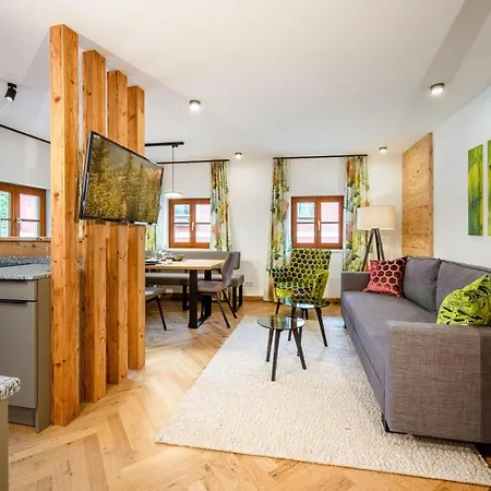 Thorbäck Gut - Im Schlosserhaus Apartment Oblarn