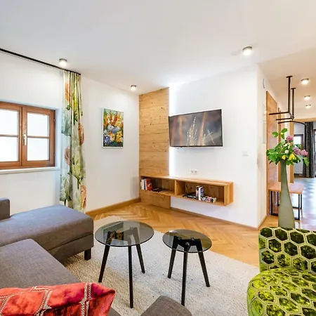 아파트 Thorbaeck Gut - Im Schlosserhaus Oblarn